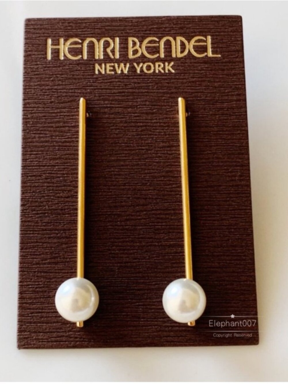 Henri Bendel Pearl Bar Drop Earrings Gold Tone Minimalist Linear Pearl Earrings